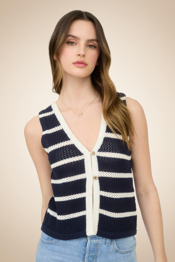 Sleeveless sailor - style blouse in soft knit