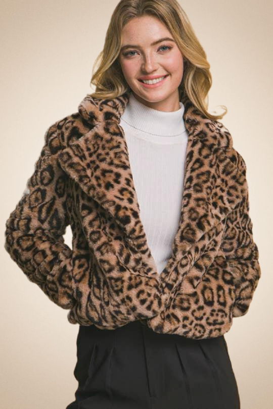 ✨ Chaqueta de Peluche Estampado Animal – Estilo Salvaje y Elegante