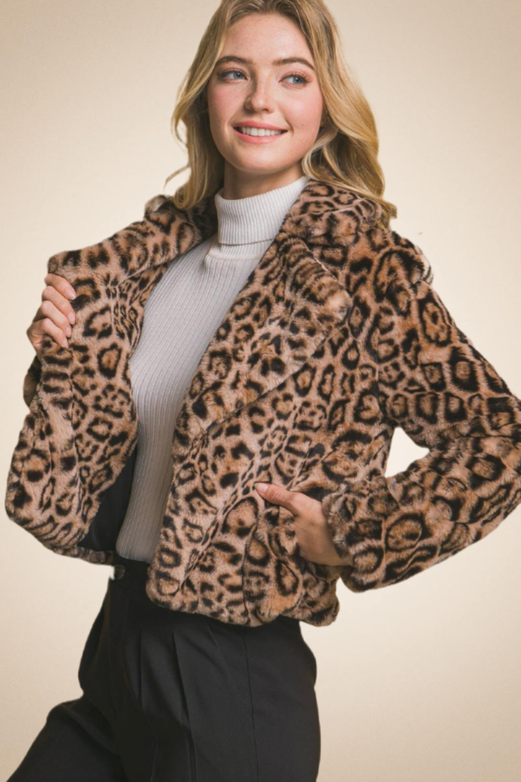 ✨ Chaqueta de Peluche Estampado Animal – Estilo Salvaje y Elegante - Image 2